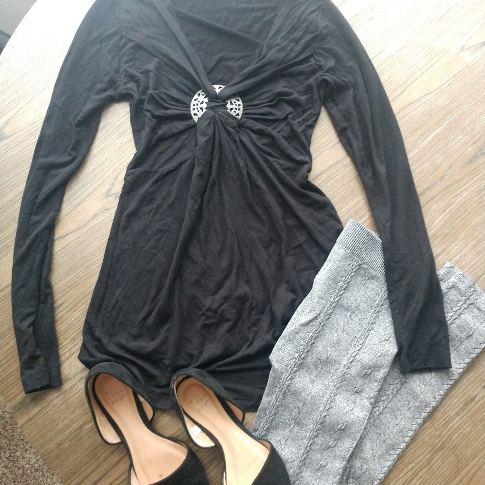Black top with silver accent